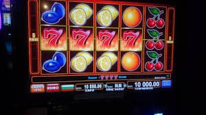 E-wallet DANA dan OVO untuk deposit